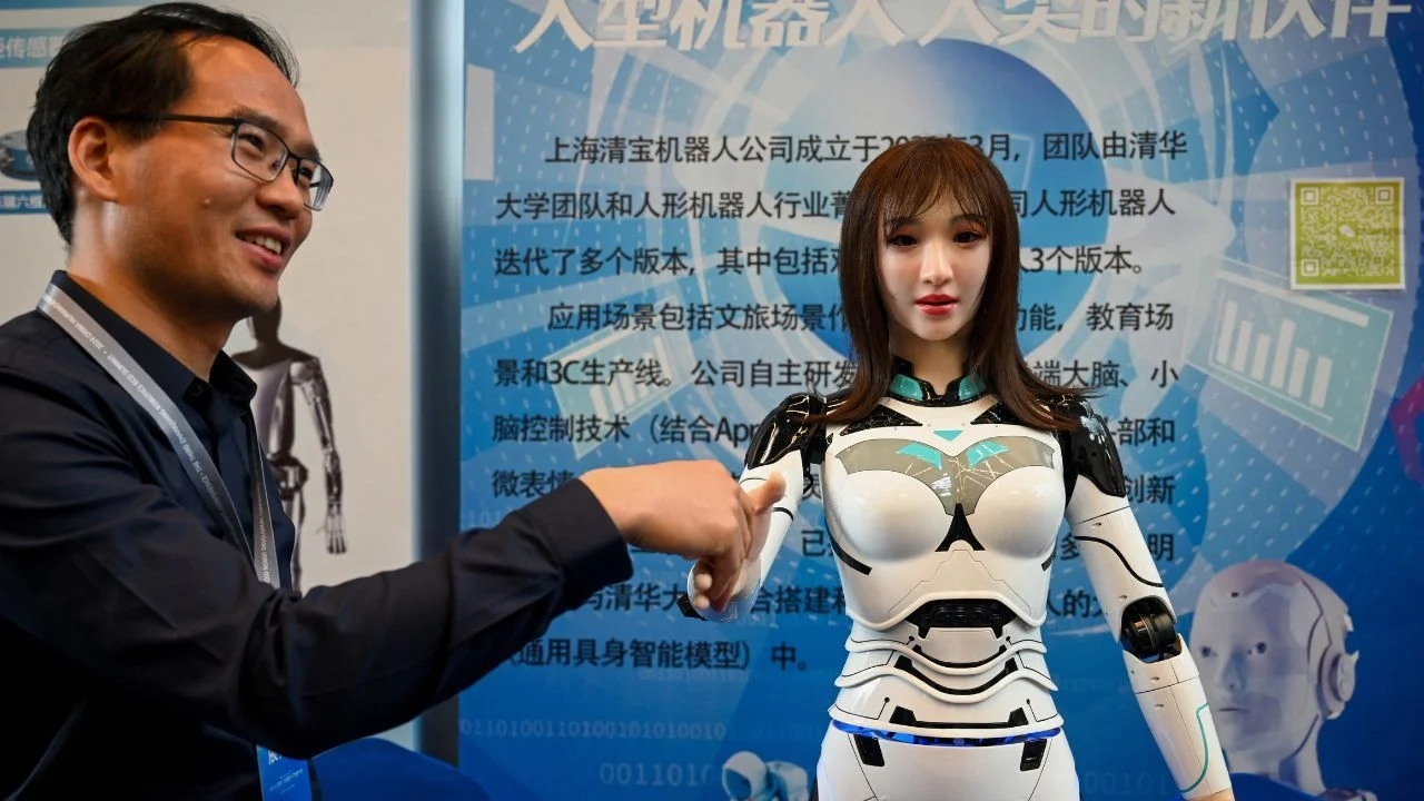 chinese_scientists_robot.jpeg